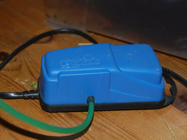 Tetra Whisper Air Pump (40 gal)